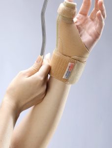 Super Ortho Wrist Thumb Splint - Medical Grade Professional (Healthcare)